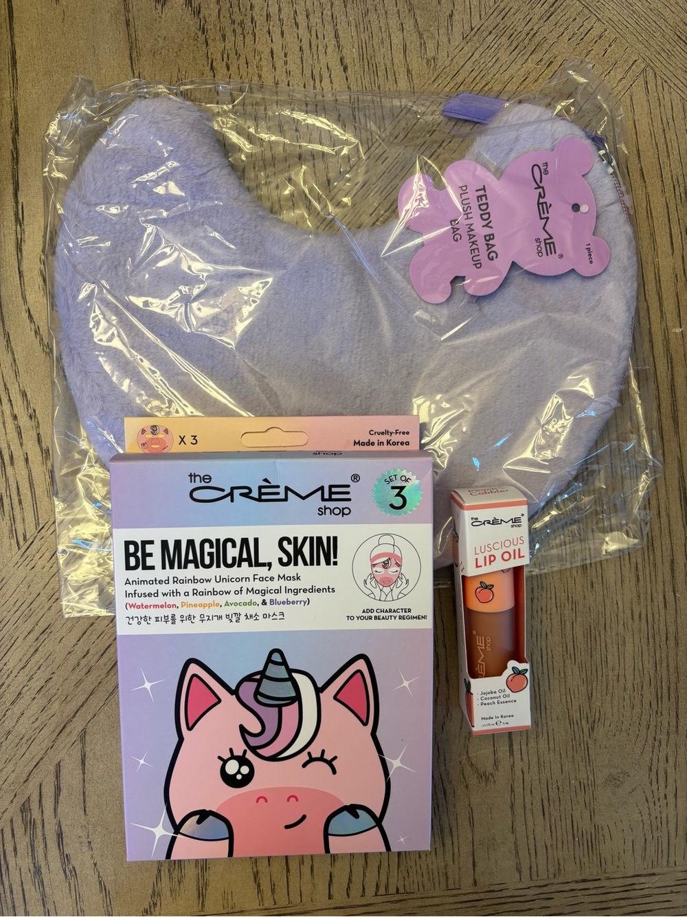 NWT The Crème Shop Beauty Gift Set Makeup Bag Face Masks & Lip Oil